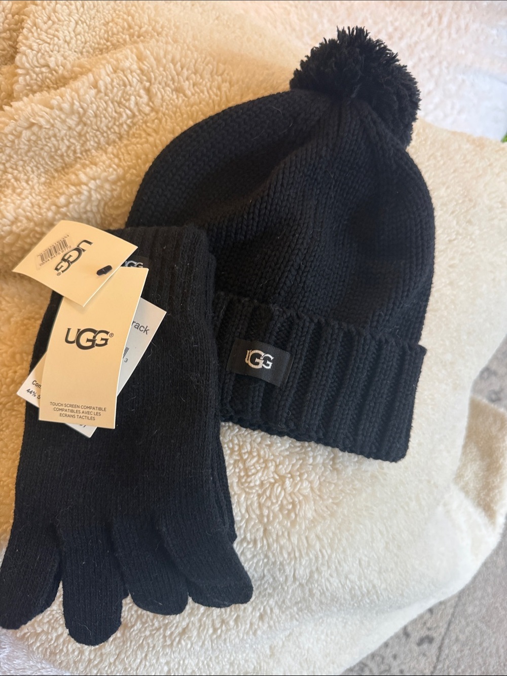 UGG women’s  Black Knit Pom Beanie with Matching Gloves